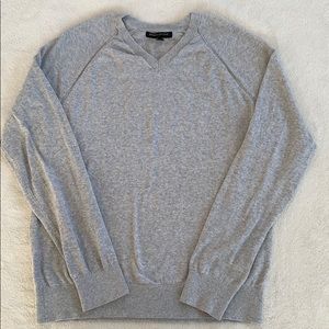 EUC banana republic V-neck grey sweater